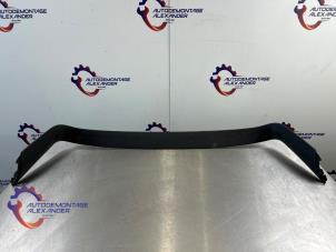 Gebruikte Bekleding Achterklep Volkswagen Passat Variant (3C5) 1.6 TDI 16V Bluemotion Prijs op aanvraag aangeboden door Alexander Autodemontage