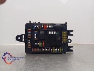 Używane Skrzynka bezpieczników BMW 1 serie (F21) 116i 1.6 16V Cena € 24,99 Procedura marży oferowane przez Alexander Autodemontage