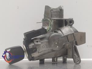 Gebruikte Kontaktslot + Sleutel Ford Fiesta 5 (JD/JH) 1.3 Prijs € 50,00 Margeregeling aangeboden door Alexander Autodemontage