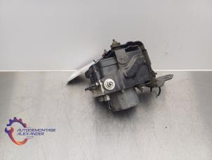 Używane Pompa ABS Nissan Qashqai (J11) 1.6 dCi Cena € 74,99 Procedura marży oferowane przez Alexander Autodemontage