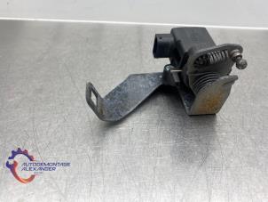 Gebruikte Sensor Gaspedaalpositie Mercedes SLK (R170) 2.0 200 16V Prijs op aanvraag aangeboden door Alexander Autodemontage