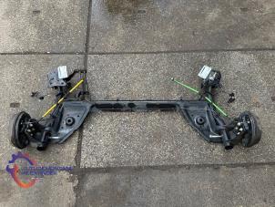 Begagnade Bakre drivaxel Renault Clio IV (5R) 0.9 Energy TCE 90 12V Pris € 100,00 Marginaltabell erbjuds av Alexander Autodemontage