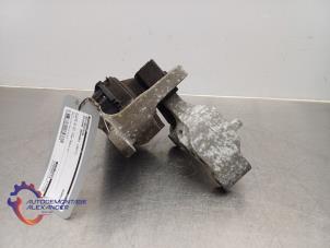 Używane Wspornik silnika Nissan Qashqai (J11) 1.6 dCi Cena na żądanie oferowane przez Alexander Autodemontage