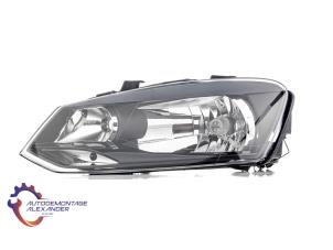 Nieuwe Koplamp links Volkswagen Polo Prijs € 89,99 Inclusief btw aangeboden door Alexander Autodemontage