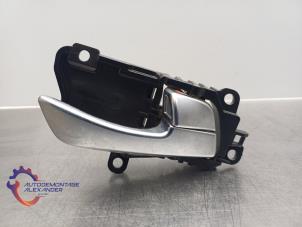 Gebruikte Deurgreep 4Deurs rechts-achter Kia Sorento III (UM) 2.2 CRDi 16V VGT 4x4 Prijs op aanvraag aangeboden door Alexander Autodemontage