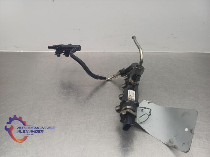 Bränsleinsprutningsmunstycke från en Ford Transit Connect (PJ2) 1.5 TDCi 2020