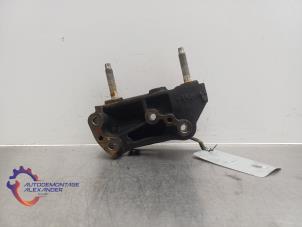 Begagnade Motorfäste Ford Transit Connect (PJ2) 1.5 TDCi Pris på förfrågan erbjuds av Alexander Autodemontage