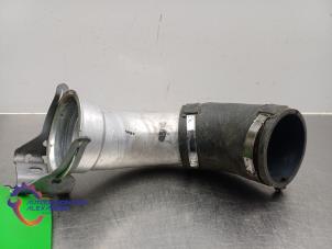 Używane Przewód Turbo Mercedes E Estate (S213) E-200 EQ Boost 2.0 Turbo 16V Cena na żądanie oferowane przez Alexander Autodemontage