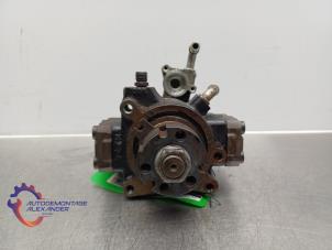 Begagnade Mekanisk bränslepump Volkswagen Golf VI (5K1) 1.6 TDI 16V Pris på förfrågan erbjuds av Alexander Autodemontage