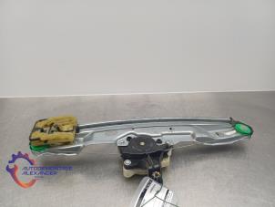 Begagnade Fönstermekanism för bakre dörr, 4-dörrars, vänster Ford Focus 3 Wagon 1.0 Ti-VCT EcoBoost 12V 100 Pris € 39,99 Inklusive moms erbjuds av Alexander Autodemontage
