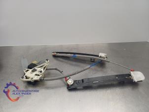 Gebruikte Ruitmechaniek 4Deurs links-achter Ford B-Max (JK8) 1.0 EcoBoost 12V 100 Prijs € 84,99 Inclusief btw aangeboden door Alexander Autodemontage