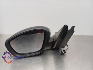 Begagnade Skärmspegel, vänster Opel Corsa F (UB/UH/UP) 1.2 12V 75 Pris på förfrågan erbjuds av Alexander Autodemontage