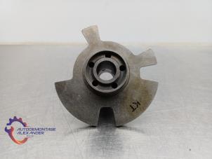 Gebruikte Nokkenas Verstelling Mercedes C (W204) 6.2 C-63 AMG V8 32V Prijs € 200,00 Margeregeling aangeboden door Alexander Autodemontage