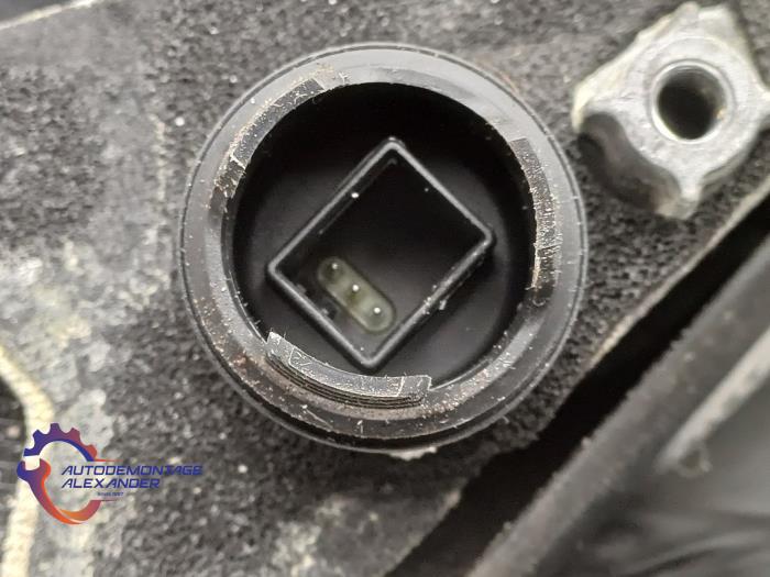 Lusterko zewnetrzne prawe z BMW 1 serie (E88) 118d 16V 2011