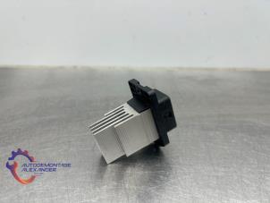 Gebruikte Kachel Weerstand Kia Sorento III (UM) 2.2 CRDi 16V VGT 4x4 Prijs op aanvraag aangeboden door Alexander Autodemontage