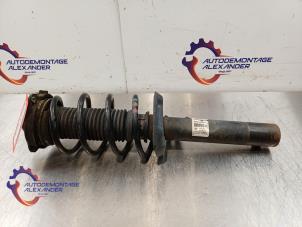 Begagnade Stötdämpare, höger fram Volkswagen Jetta IV (162/16A) 1.4 TSI Hybrid 16V Pris € 95,59 Inklusive moms erbjuds av Alexander Autodemontage