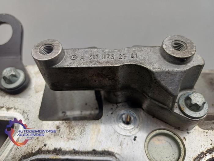 Topplock från en Mercedes-Benz E (W211) 2.2 E-200 CDI 16V 2006