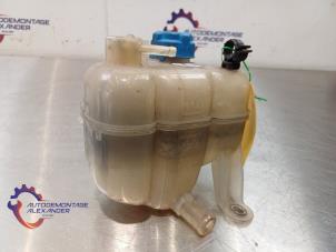 Begagnade Expansionskärl Fiat Panda/Pandina (312) 0.9 TwinAir 65 Pris € 30,00 Inklusive moms erbjuds av Alexander Autodemontage