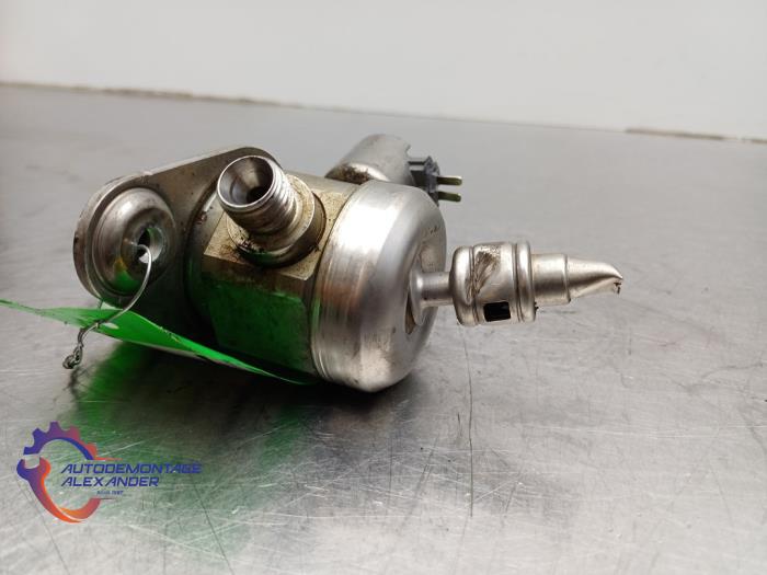 Högtryckspump från en BMW 1 serie (F21) 116i 1.6 16V 2013