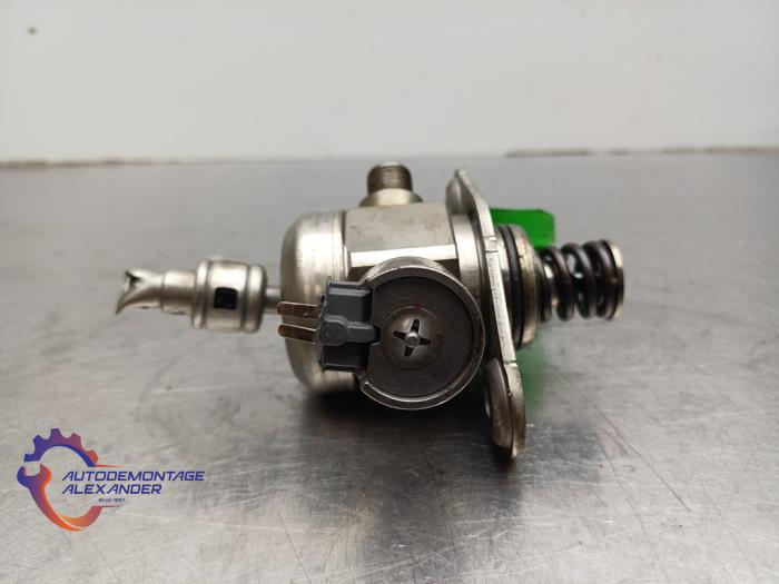 Högtryckspump från en BMW 1 serie (F21) 116i 1.6 16V 2013