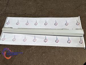 Begagnade Sidokjol, höger Mercedes C (W204) 2.2 C-200 CDI 16V Eco Pris € 121,00 Inklusive moms erbjuds av Alexander Autodemontage