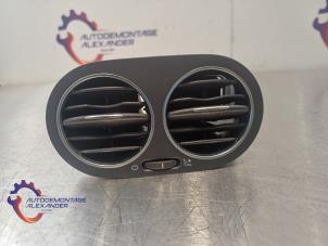 Begagnade Luftmunstycke, instrumentbräda Volkswagen Golf Plus (5M1/1KP) 1.6 TDI 16V 105 Pris € 25,00 Inklusive moms erbjuds av Alexander Autodemontage