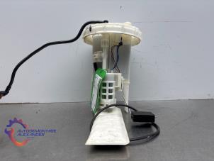 Begagnade Elektrisk bränslepump Toyota Yaris III (P13) 1.5 16V Dual VVT-iE Pris på förfrågan erbjuds av Alexander Autodemontage