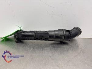 Begagnade Laddluftkylarrör Volvo V90 II (PW) 2.0 D4 16V Pris på förfrågan erbjuds av Alexander Autodemontage