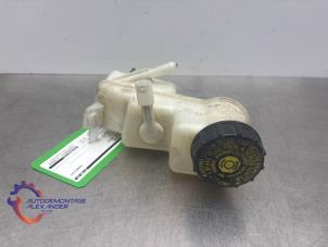 Begagnade Huvudcylinder Toyota Yaris III (P13) 1.5 16V Dual VVT-iE Pris € 30,00 Inklusive moms erbjuds av Alexander Autodemontage