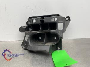 Gebruikte Bumpersteun rechts-achter Opel Corsa F (UB/UH/UP) 1.2 12V 75 Prijs op aanvraag aangeboden door Alexander Autodemontage