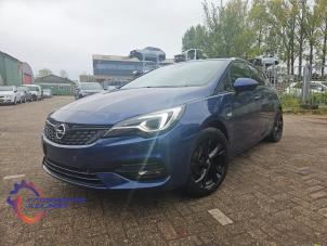 Gebruikte Versnellingsbak Steun Opel Astra K 1.2 Turbo 12V Prijs € 19,95 Inclusief btw aangeboden door Alexander Autodemontage