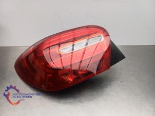 Begagnade Baklykta, vänster Mercedes A (W176) 1.5 A-180 CDI, A-180d 16V Pris € 189,99 Inklusive moms erbjuds av Alexander Autodemontage