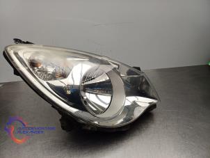 Begagnade Strålkastare, höger Opel Agila (B) 1.0 12V Pris € 60,50 Inklusive moms erbjuds av Alexander Autodemontage