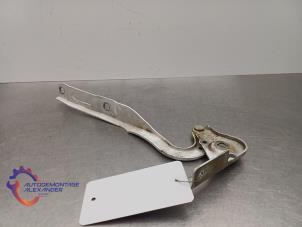 Gebruikte Motorkap Scharnier Citroen Berlingo 1.5 BlueHDi 100 Prijs € 50,00 Inclusief btw aangeboden door Alexander Autodemontage