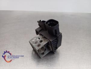 Begagnade Kylfläktsresistor Peugeot 308 SW (L4/L9/LC/LJ/LR) 1.6 BlueHDi 120 Pris € 19,99 Inklusive moms erbjuds av Alexander Autodemontage