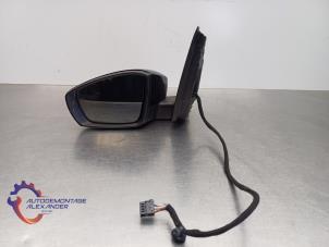 Gebruikte Buitenspiegel links Volkswagen Polo V (6R) 1.6 TDI 16V 90 Prijs € 54,44 Inclusief btw aangeboden door Alexander Autodemontage