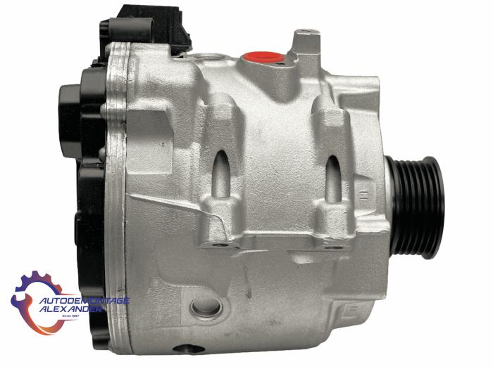 Dynamo från en Audi Q8 2018