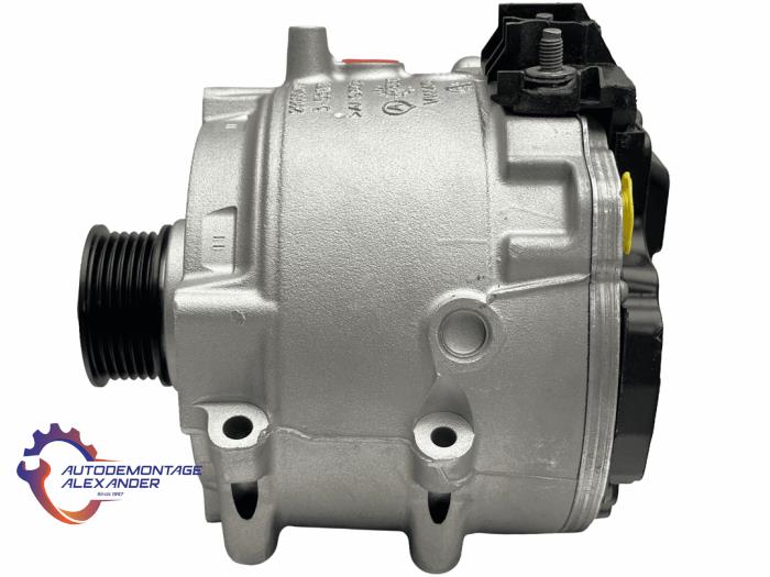 Dynamo från en Audi Q8 2018