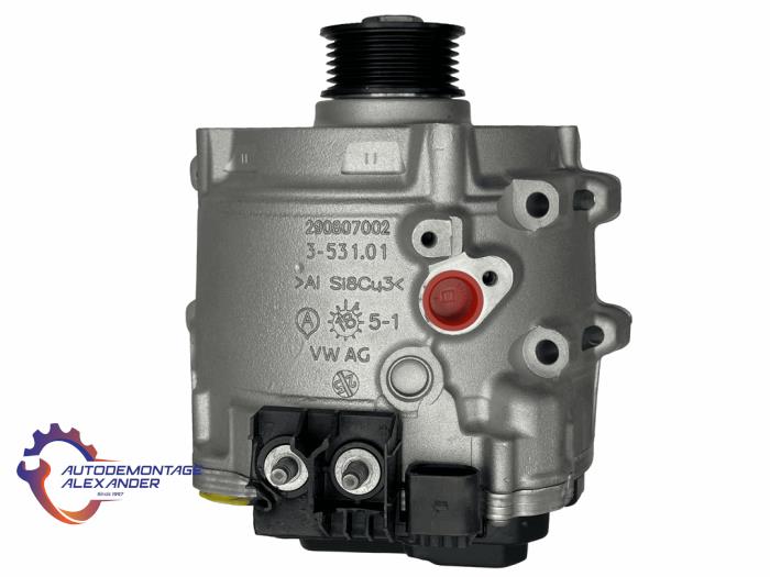 Dynamo från en Audi Q8 2018