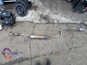 Begagnade Främre avgasrör + katalysator Toyota Yaris III (P13) 1.5 16V Dual VVT-iE Pris på förfrågan erbjuds av Alexander Autodemontage