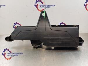 Begagnade Luftfilterhus BMW 1 serie (F20) 116i 1.6 16V Pris € 79,99 Inklusive moms erbjuds av Alexander Autodemontage