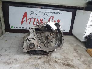 Gebruikte Versnellingsbak Renault Clio II (BB/CB) 1.2 16V Prijs € 175,00 Margeregeling aangeboden door Autodemontage Atlas-Car B.V.