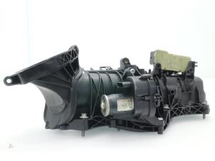 Używane Kolektor dolotowy Mercedes E (C238) E-220d 2.0 Turbo 16V Cena € 211,75 Z VAT oferowane przez Brus Motors BV