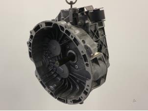 Używane Skrzynia biegów Mercedes A (W176) 1.6 A-180 16V Cena € 726,00 Z VAT oferowane przez Brus Motors BV