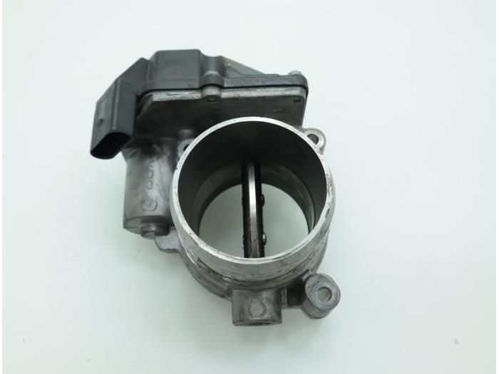 Spjällhus från en Volkswagen Touareg (7LA/7L6) 2.5 TDI R5 2008