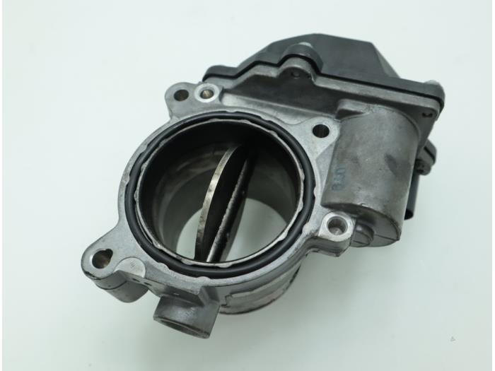 Spjällhus från en Volkswagen Touareg (7LA/7L6) 2.5 TDI R5 2008