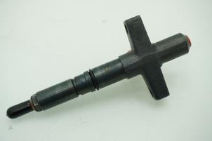 Gebruikte Verstuiver (diesel) Mitsubishi Pajero Canvas Top (V6/7) 3.2 DI-D 16V Prijs € 90,75 Inclusief btw aangeboden door Brus Motors BV