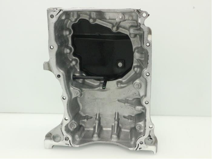 Oljetråg från en Nissan Qashqai (J11) 1.6 dCi All Mode 4x4-i 2016