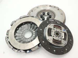 Nya Tvåmassesvänghjul Renault Kadjar (RFEH) 1.2 Energy TCE 130 Pris € 302,50 Inklusive moms erbjuds av Brus Motors BV