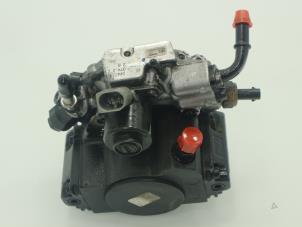 Gebruikte Brandstofpomp Mechanisch Mercedes Vito (639.7) 2.2 113 CDI 16V Euro 5 Prijs € 211,75 Inclusief btw aangeboden door Brus Motors BV